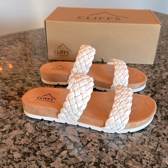 Cliffs by White Mountain white double slide strap sandals NIB 6.5 - Picture 1 of 7